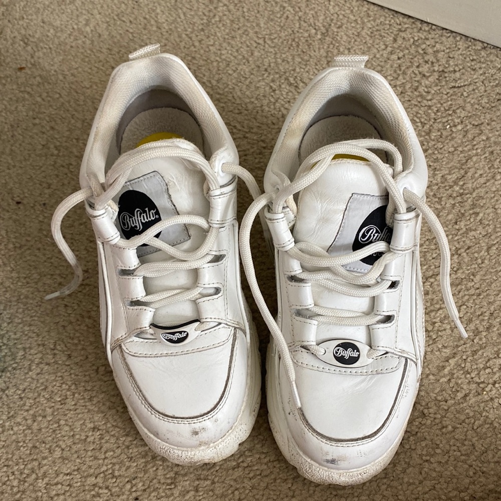 Buffalo London Sneakers